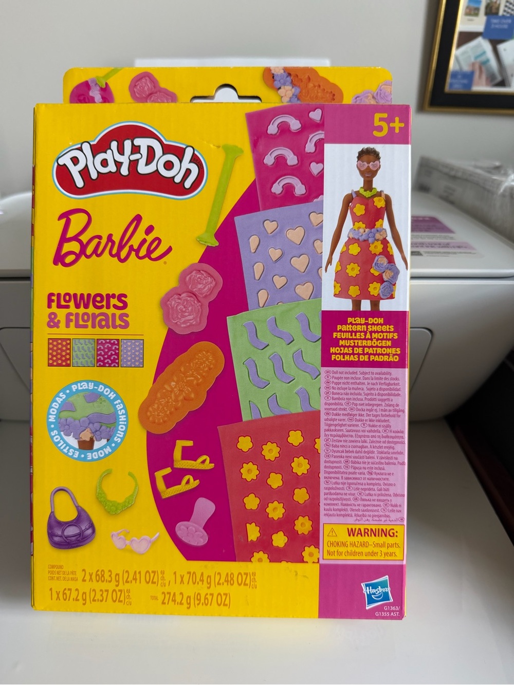 Play-Doh Barbie Flowers & Florals Playset - Yellow & Pink